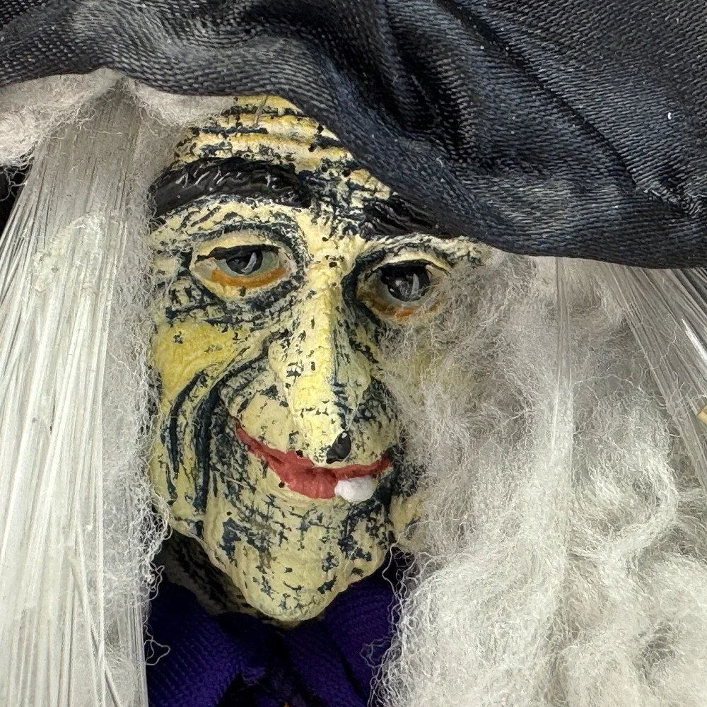 VTG Halloween Witch 13